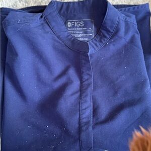 Figs XL scrub top